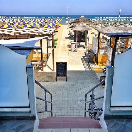 Acquamarina Viserba Hotel