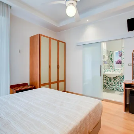 Sympathy Hotel 3*