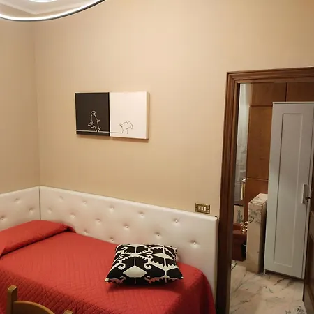 Paolo E Francesca *