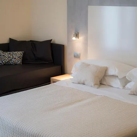 Ricchi Hotel