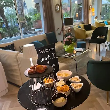 Aura Living Hotel