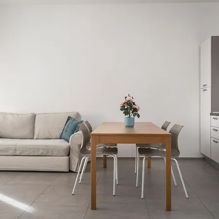 Rivabella Apartment *