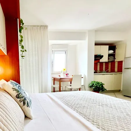 Aparthotel I Girasoli 3*