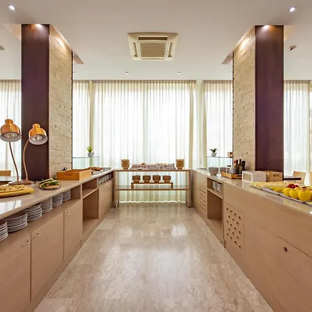 Tabor Hotel 3*