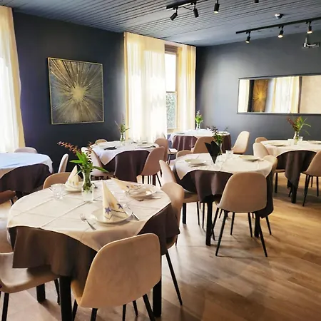 Dinkli Hotel