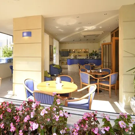 Ave Hotel