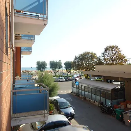 L&v 3* Rimini