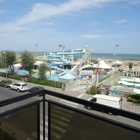L&v Hotel 3*