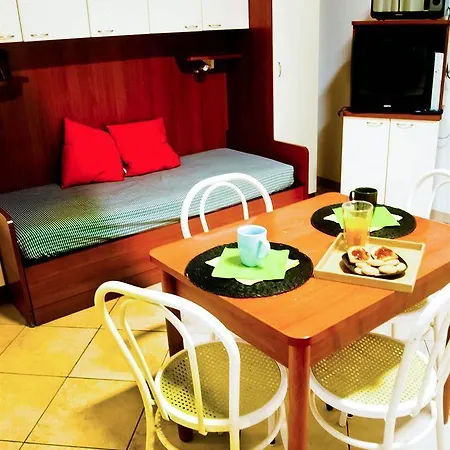 Nautic Aparthotel 3*