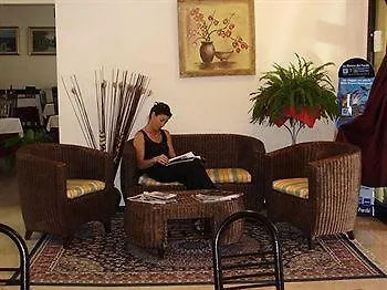 Hotel Crosal 3*