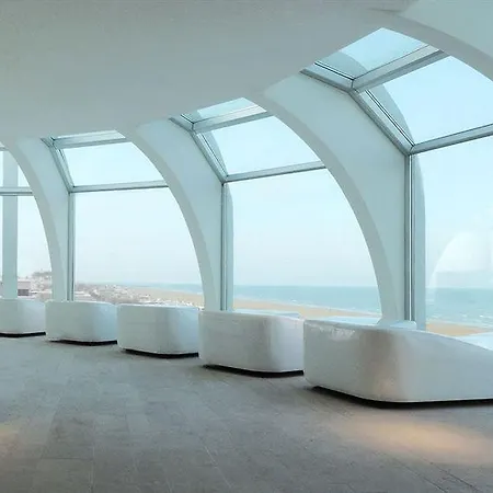 I-suite Hotel