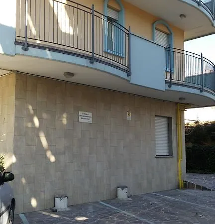 Aparthotel Frontemare 2*