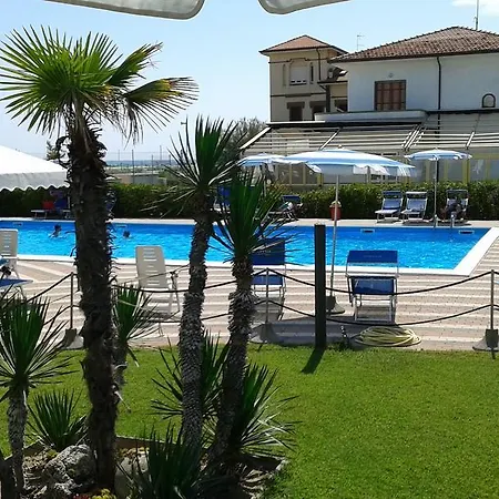 Atlantic Hotel 3*