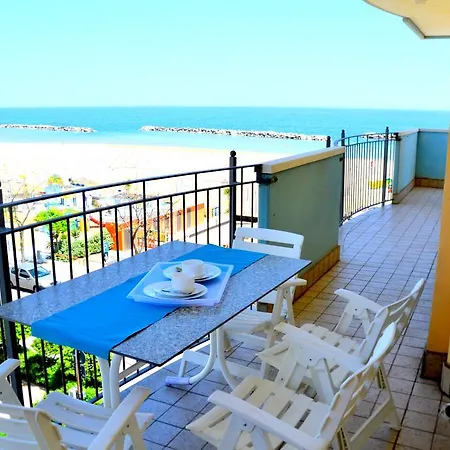 Frontemare Aparthotel 2*