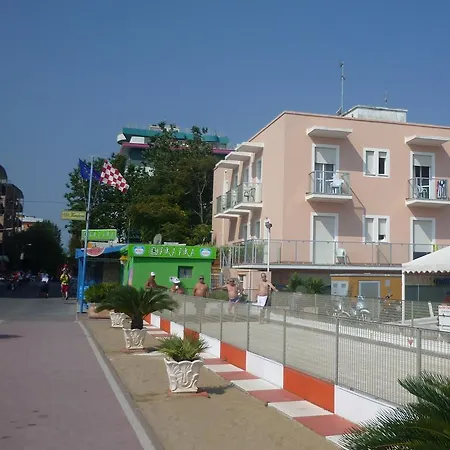 G House Hotell 2*