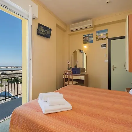 Hotel Crosal
