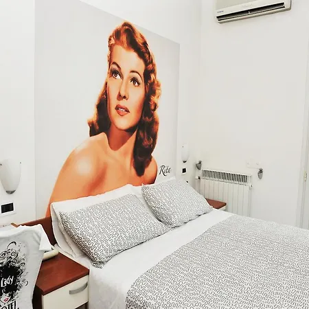 Lady Hotel