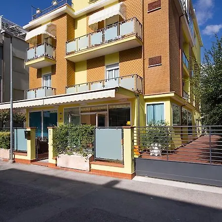 Ivonne Garni Hotel Rímini