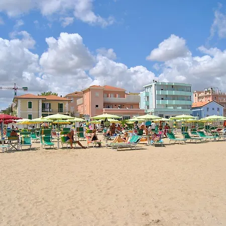 Hotel Vistamare Viserba 2*