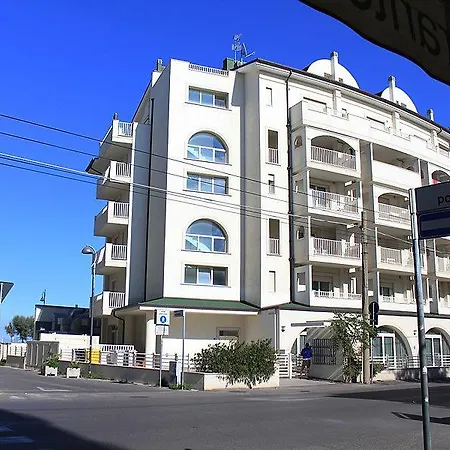 Aparthotel A-more