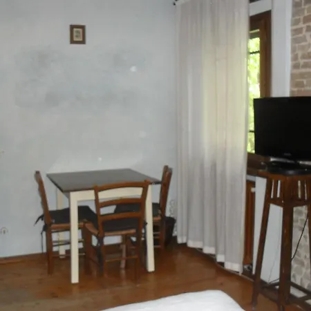 Alloggio per agriturismo Mori
