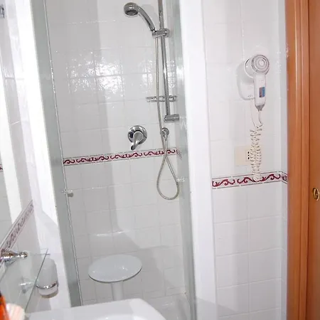 Rivazzurra 3* Римини