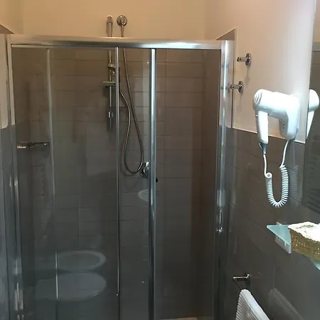 Hotel Fedora 3*