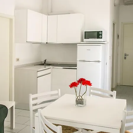 Aparthotel Ofelia 3*