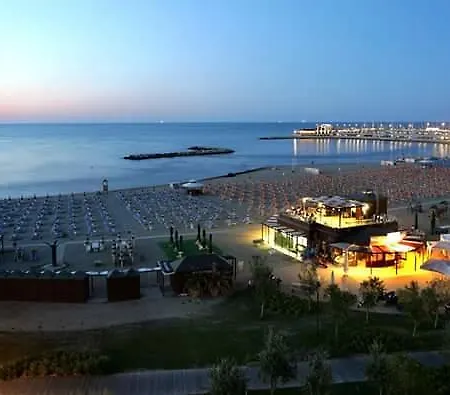 Hotel Dina