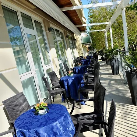 Bridge Hotel 3*