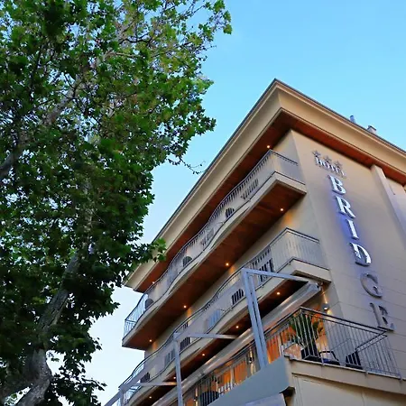 Bridge Hotel