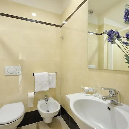 Hotel Bridge 3*