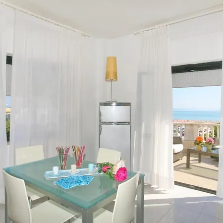 Hotel apartamentowy Internazionale Rimini