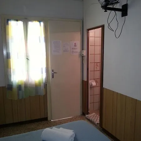 Arlotti Hotel *