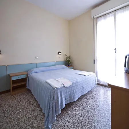 Telstar Hotel