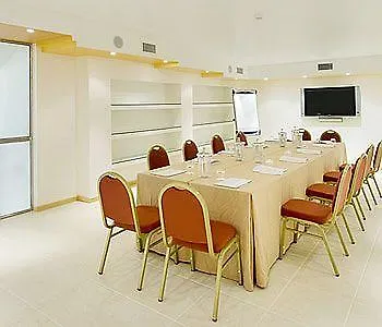 Club House 4*