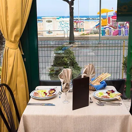 Emilia 3* Rimini