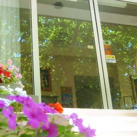Tiziana Hotel 3*