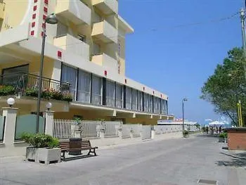Artide Hotel 3*