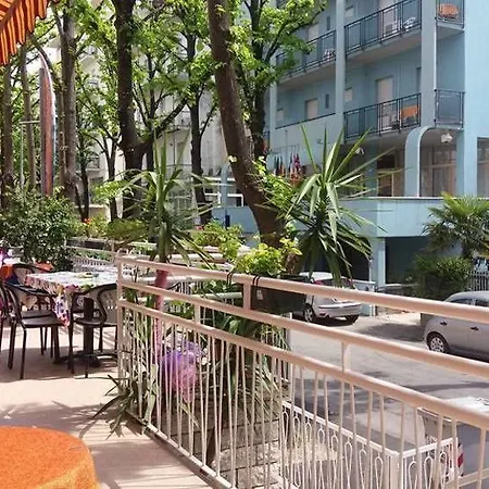 Elia Hotel 2*