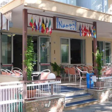 Guest house Nanni Garni 2*
