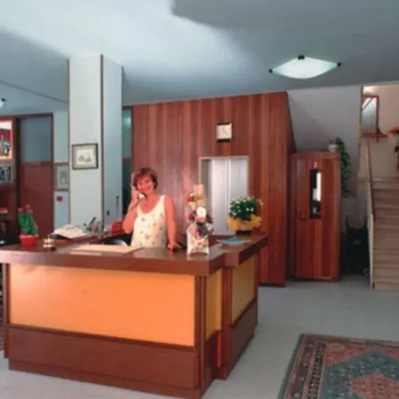 Hotel Lem 2*