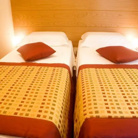 Hotel Accademia 3*