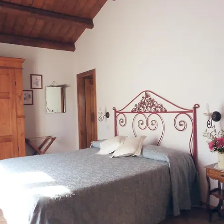 Pian Del Pigro Farm stay *