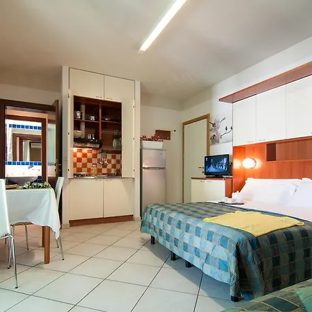Riviera 2*