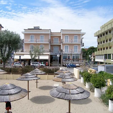 Hotel Sara 3*