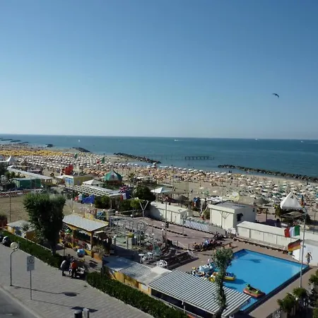 Sara Hotel 3*