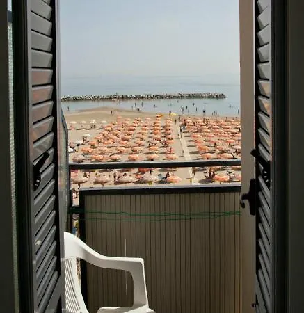 Hotel Cosmopolita 2*
