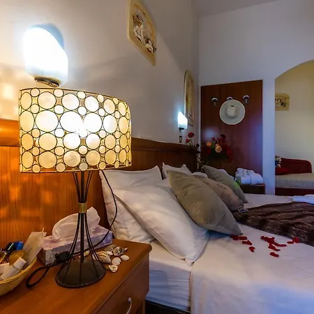 Estate Hotel
