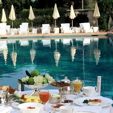 Hotel Residenza Parco Fellini 4*